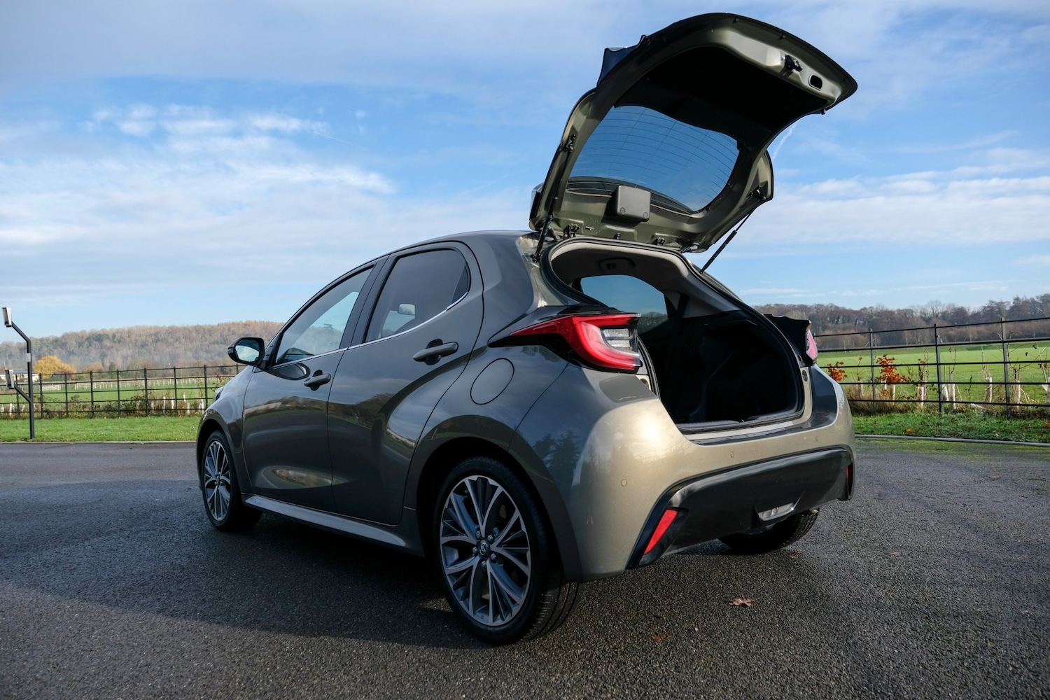 Used Toyota Yaris 2022 for sale - 76877674: Photo 40