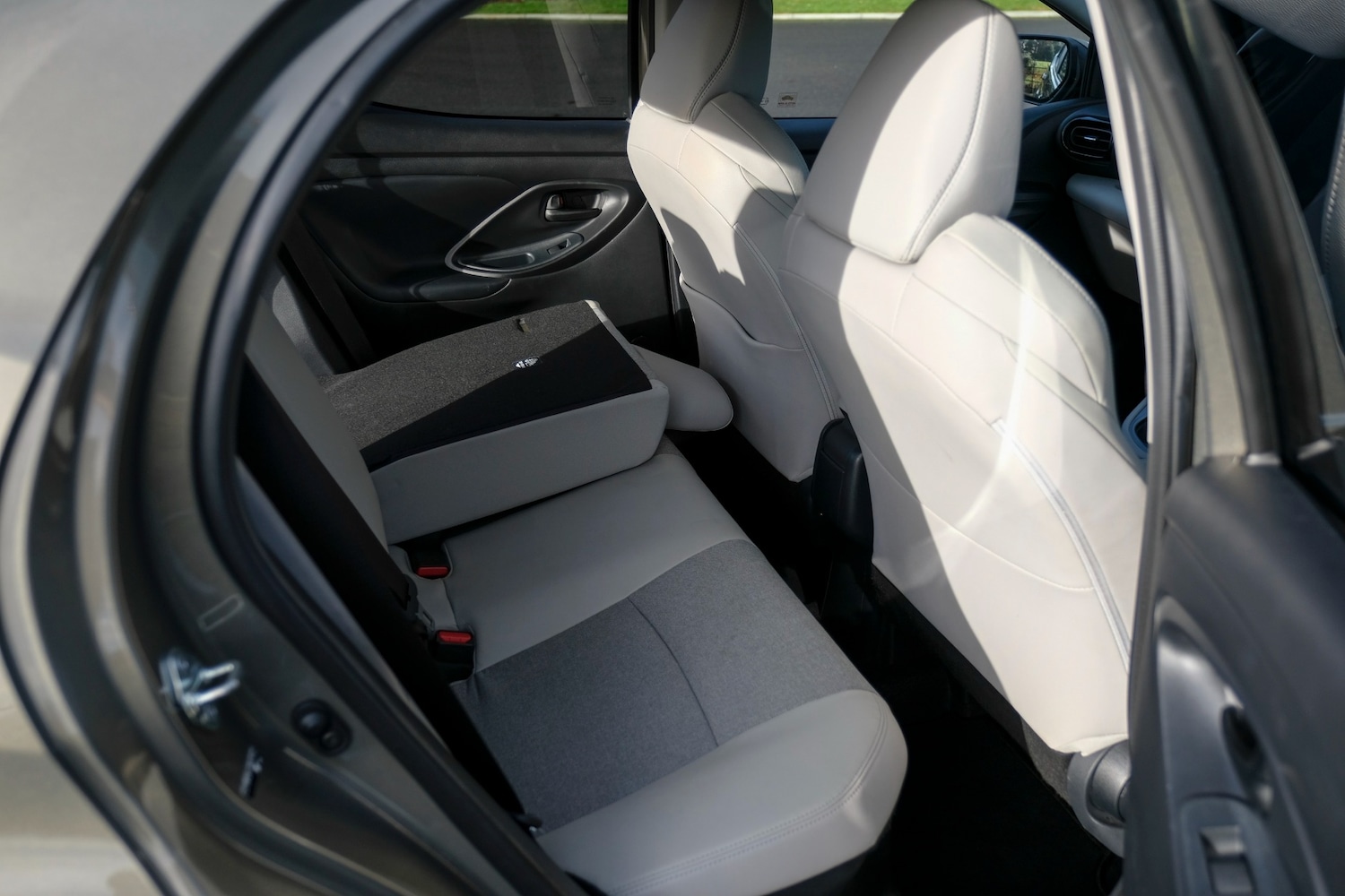 Used Toyota Yaris 2022 for sale - 76877674: Photo 43