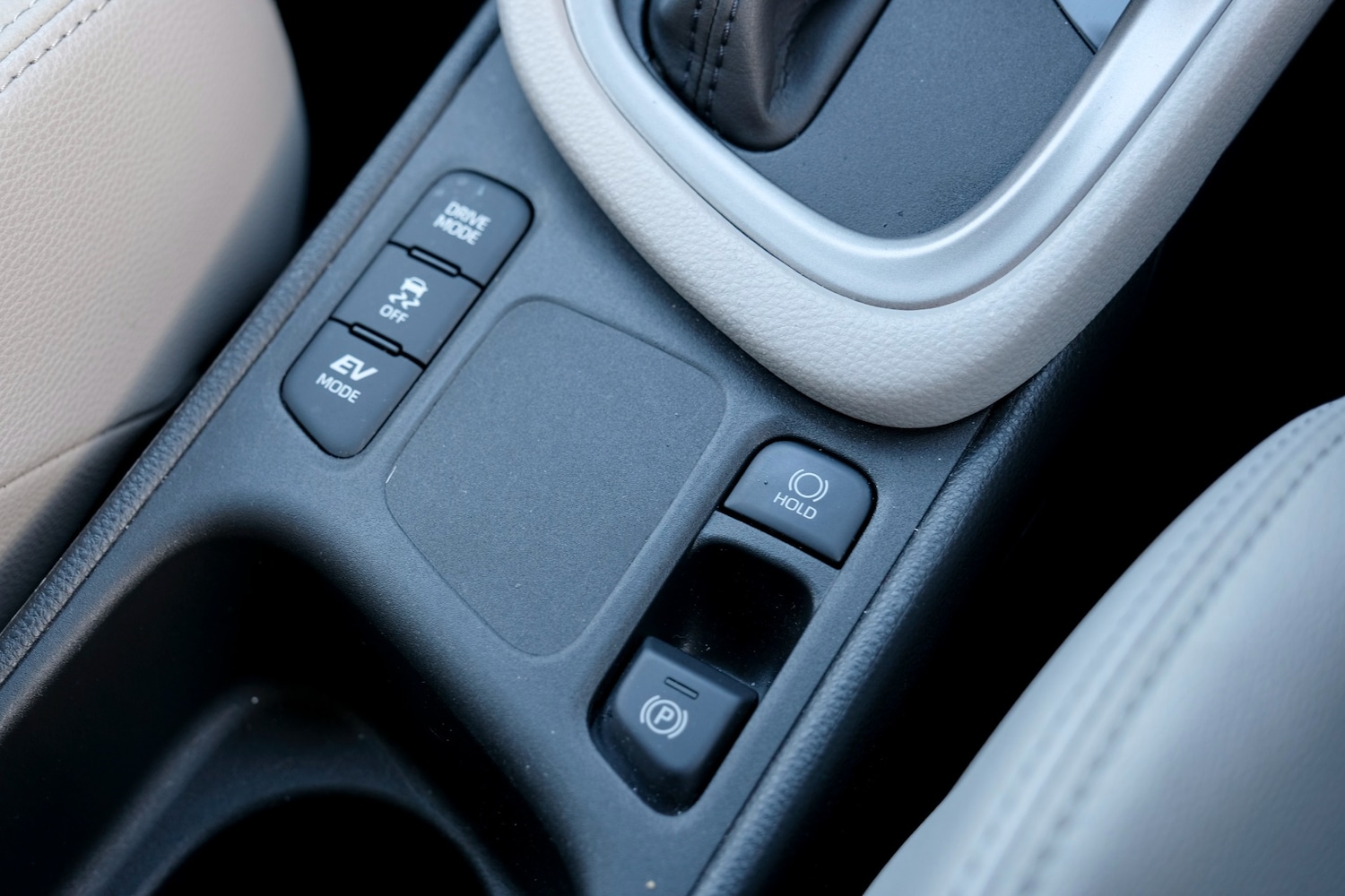 Used Toyota Yaris 2022 for sale - 76877674: Photo 55