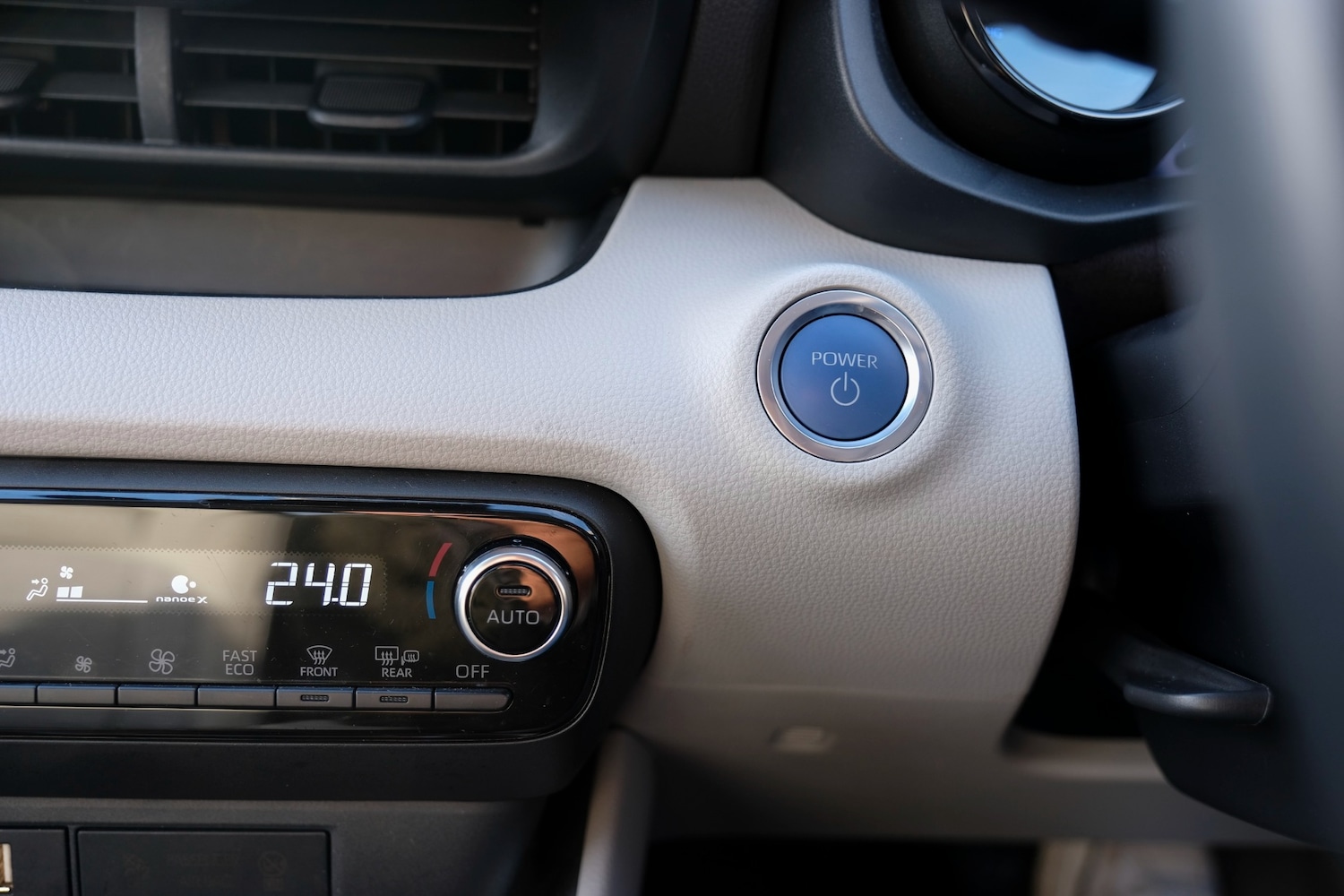 Used Toyota Yaris 2022 for sale - 76877674: Photo 65