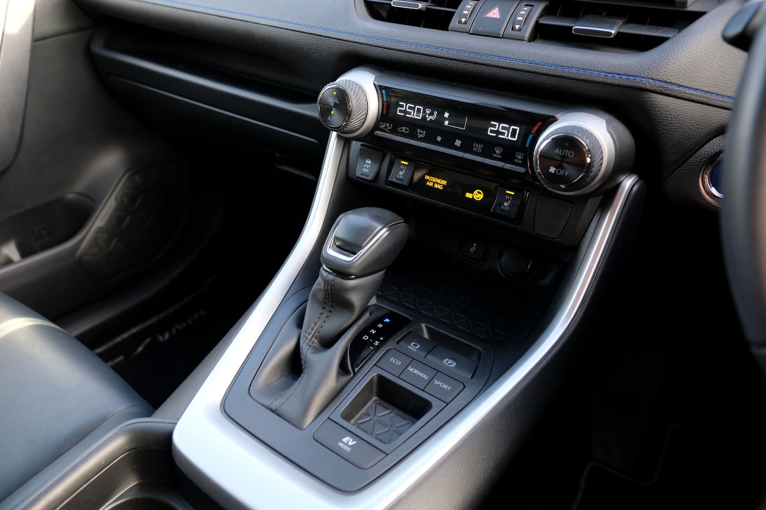 Used Toyota RAV4 2022 for sale - 77220572: Photo 16