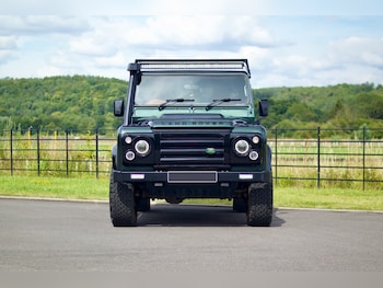 Used Land Rover Defender 2010 for sale - 79544932: Photo