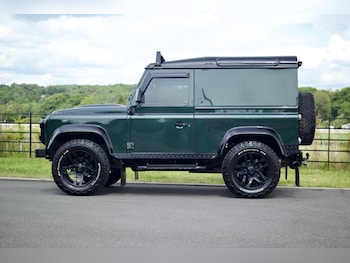 Used Land Rover Defender 2010 for sale - 79544932: Photo