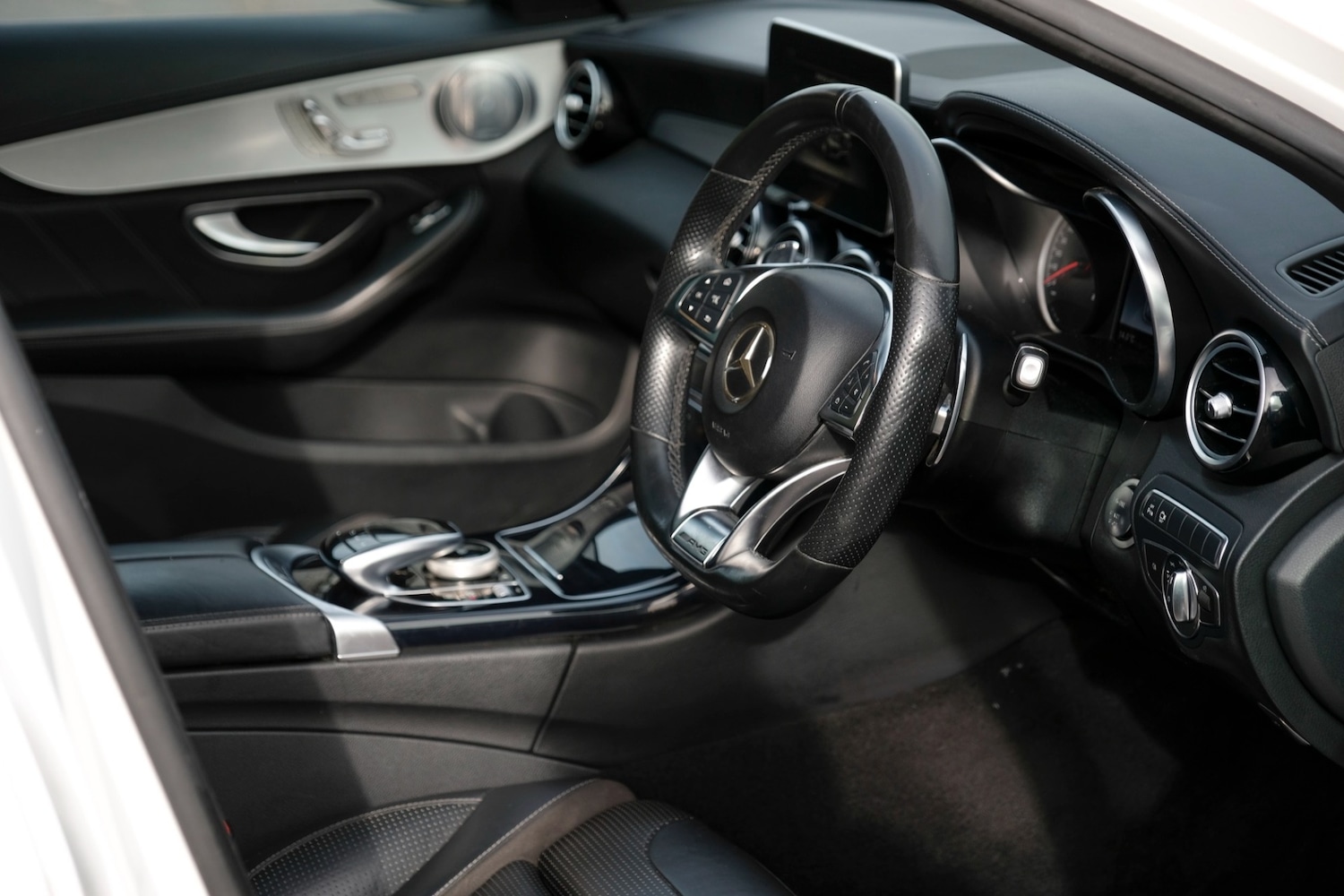 Used Mercedes-Benz C Class 2018 for sale - 76421878: Photo 62