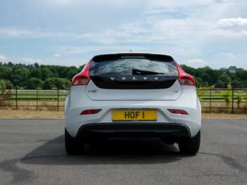 Used Volvo V40 2018 for sale - 75118445: Photo