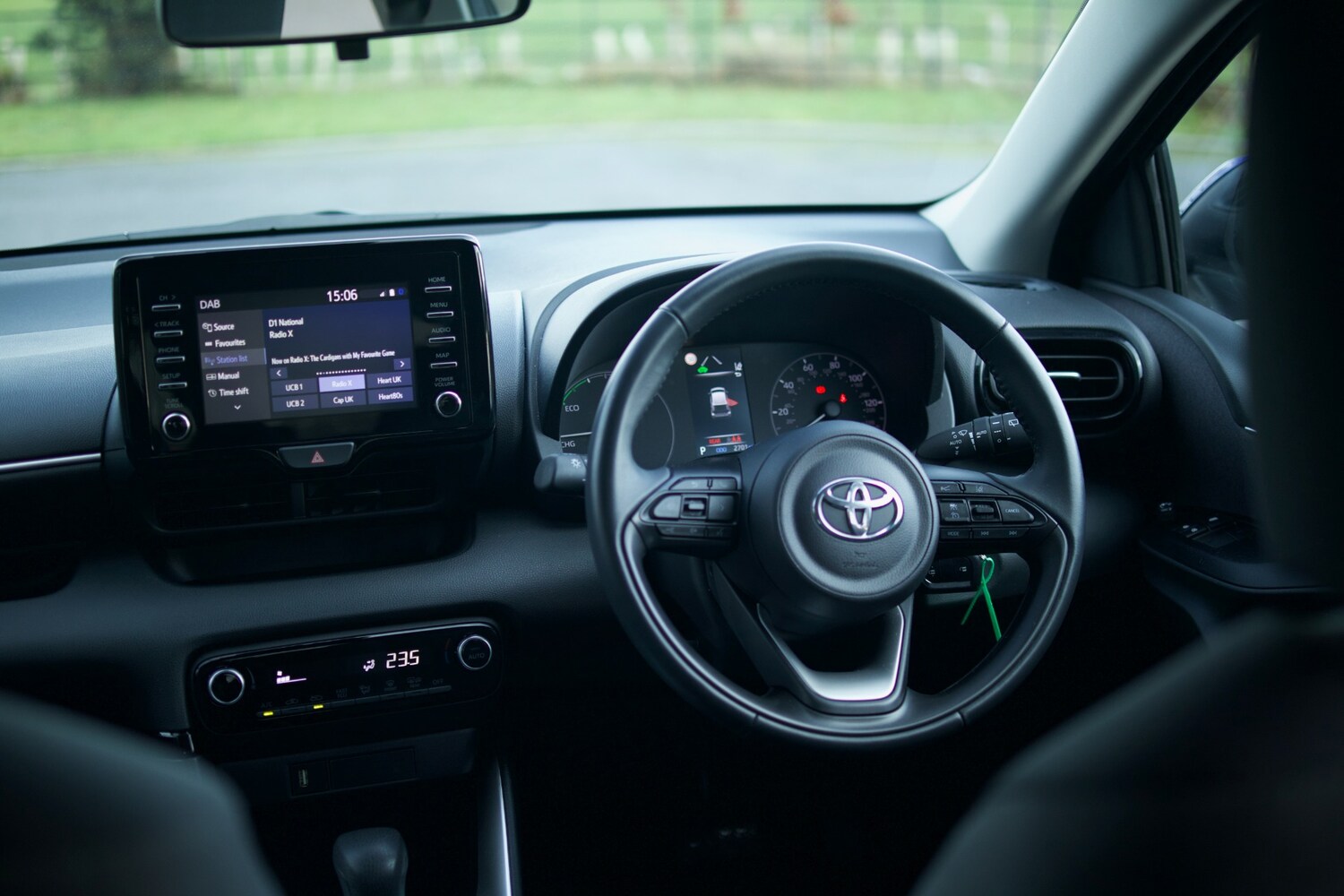 Used Toyota Yaris 2022 for sale - 77349807: Photo 12