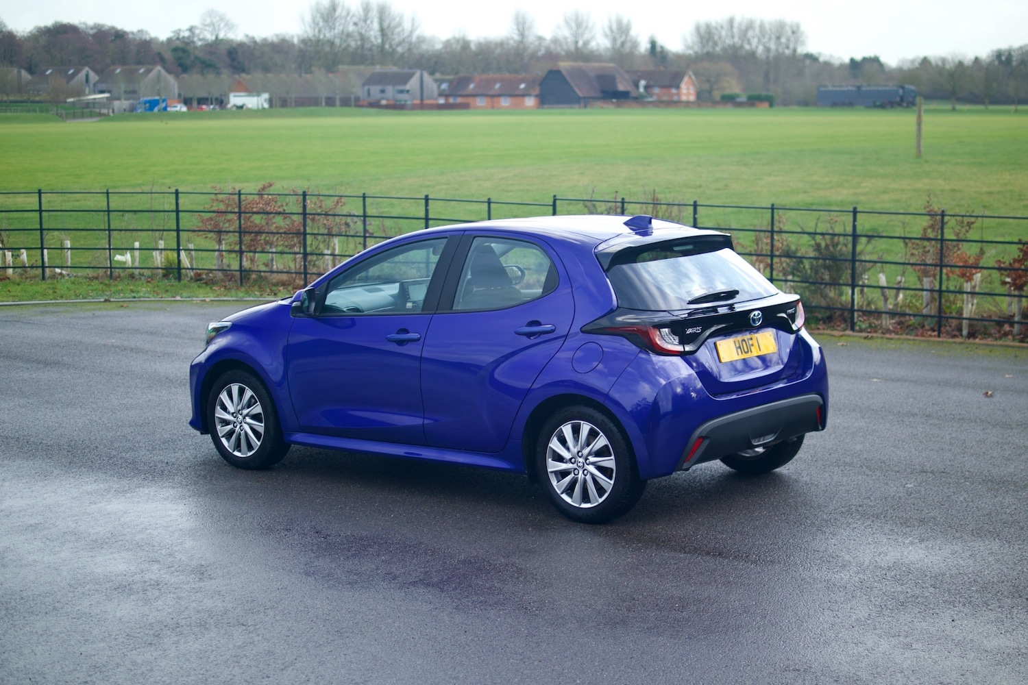 Used Toyota Yaris 2022 for sale - 77349807: Photo 2