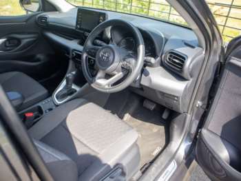 Used Toyota Yaris 2023 for sale - 74656306: Photo