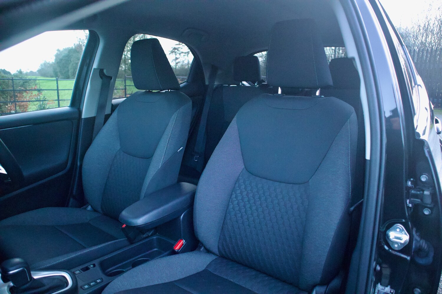 Used Toyota Yaris 2022 for sale - 77350774: Photo 15