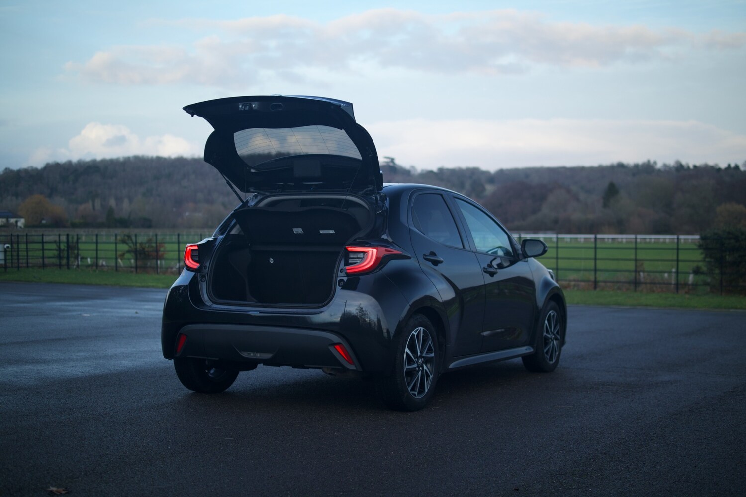 Used Toyota Yaris 2022 for sale - 77350774: Photo 21