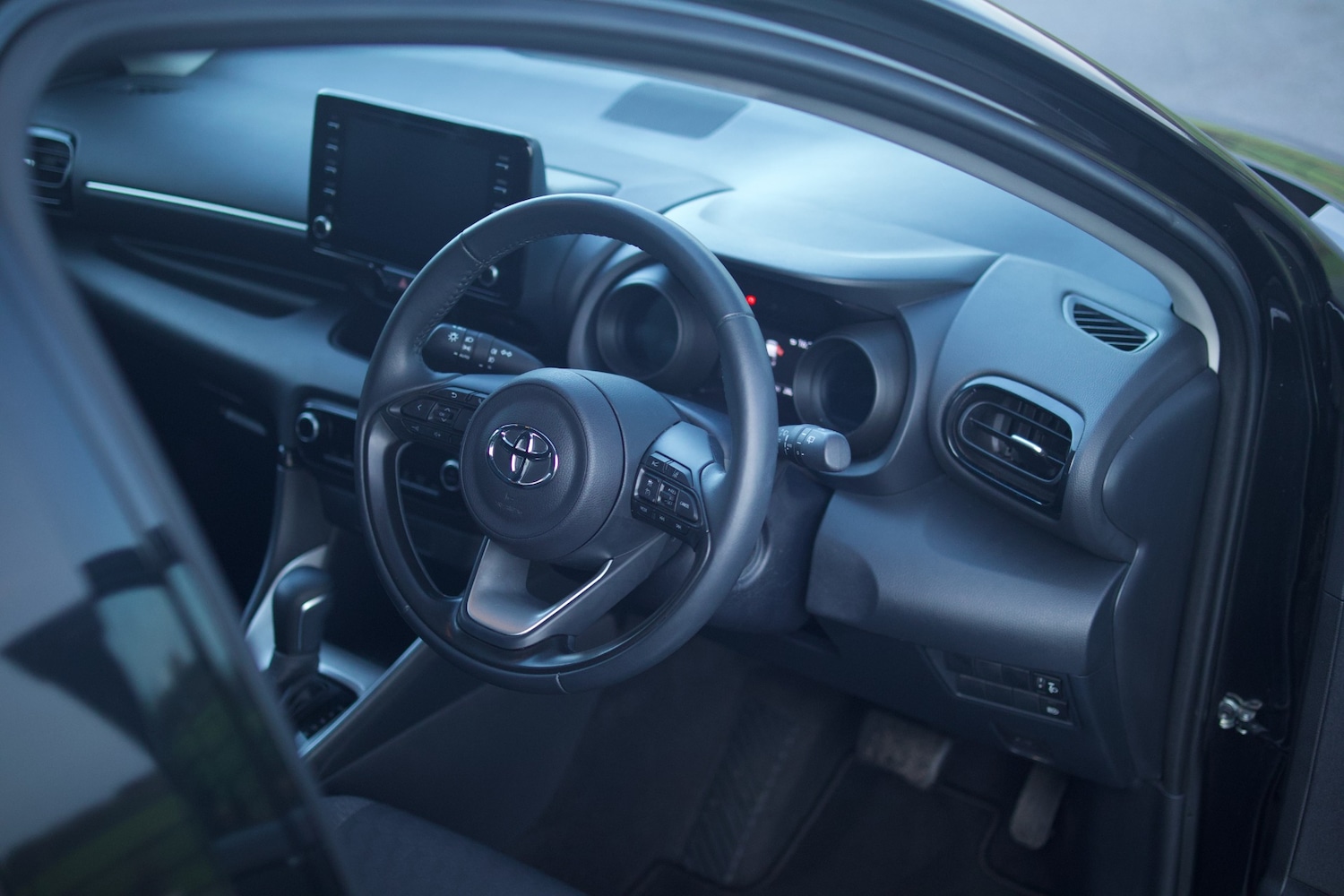 Used Toyota Yaris 2022 for sale - 77350774: Photo 3