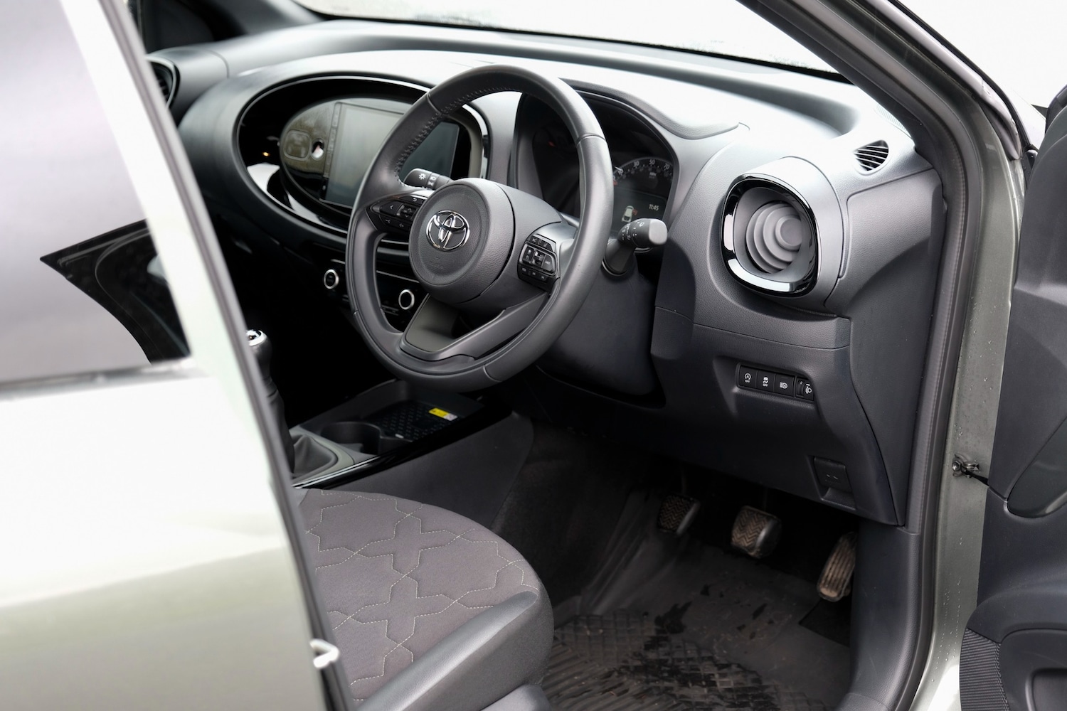 Used Toyota Aygo X 2022 for sale - 76692636: Photo 53