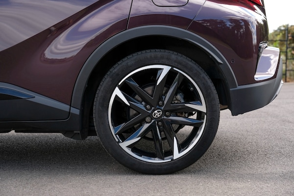 Used Toyota C-HR 2023 for sale - 75627010: Photo 18