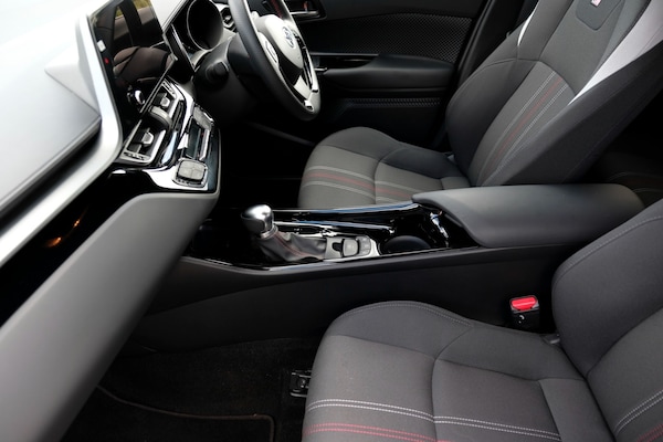Used Toyota C-HR 2023 for sale - 75627010: Photo 24