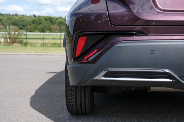 Used Toyota C-HR 2023 for sale - 75627010: Photo 4
