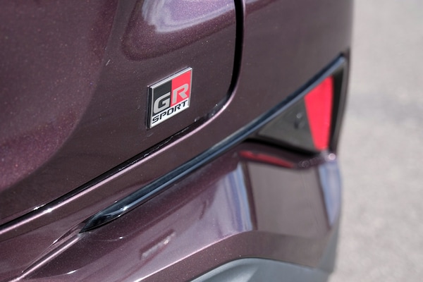 Used Toyota C-HR 2023 for sale - 75627010: Photo 6