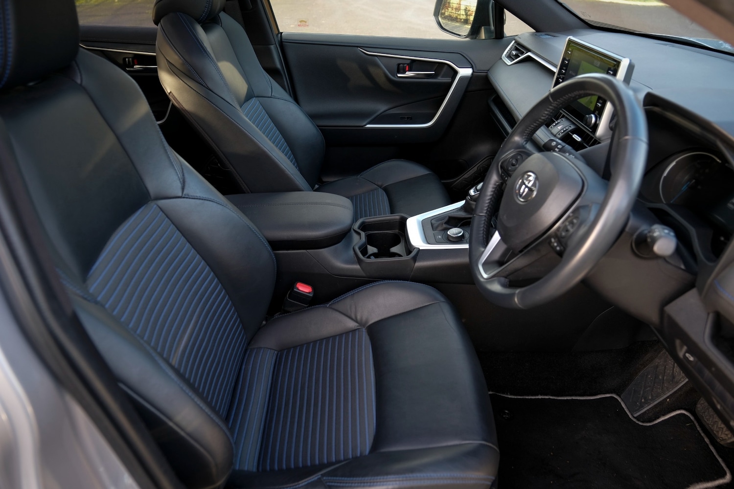 Used Toyota RAV4 2021 for sale - 76877477: Photo 4