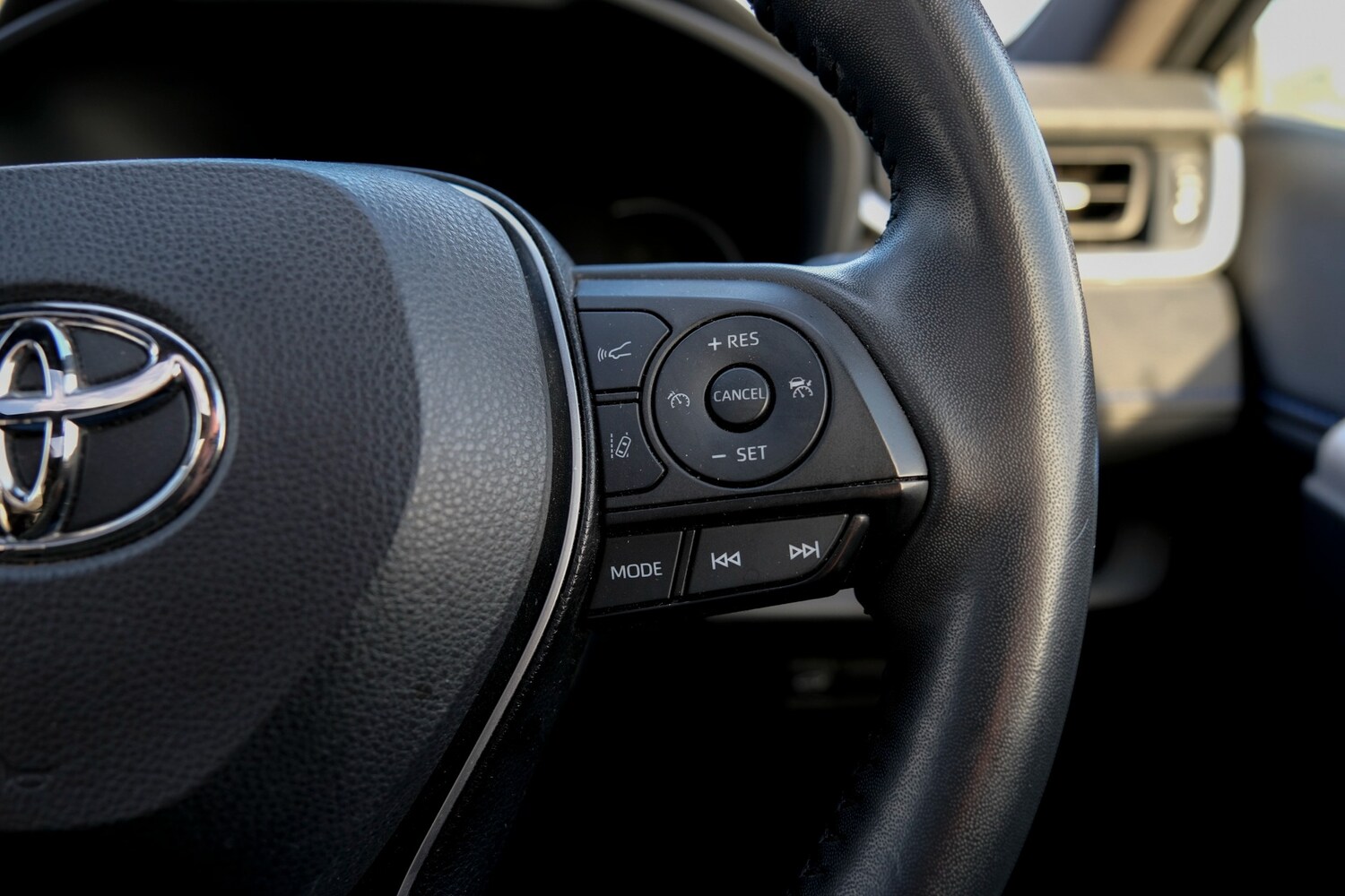 Used Toyota RAV4 2021 for sale - 76877477: Photo 53