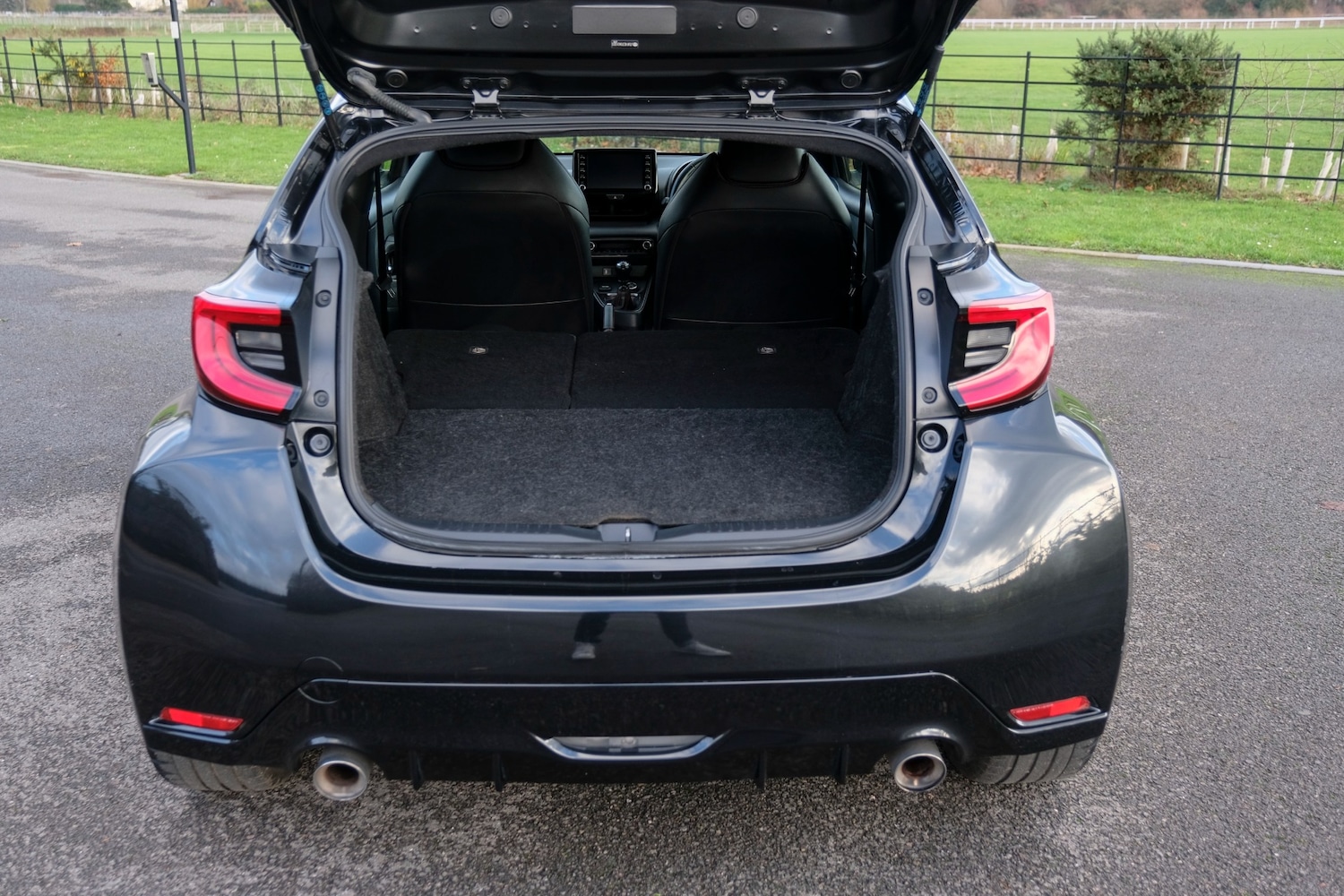 Used Toyota Yaris 2021 for sale - 76956971: Photo 44