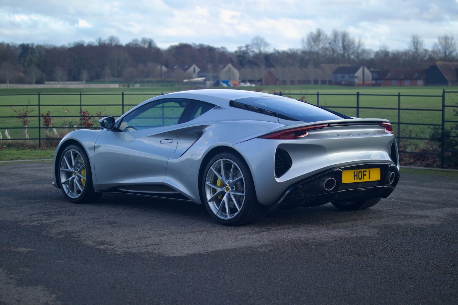 Used Lotus Emira 2024 for sale - 77271072: Photo 2