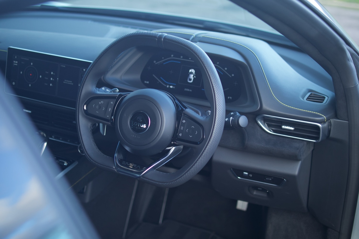 Used Lotus Emira 2024 for sale - 77271072: Photo 3
