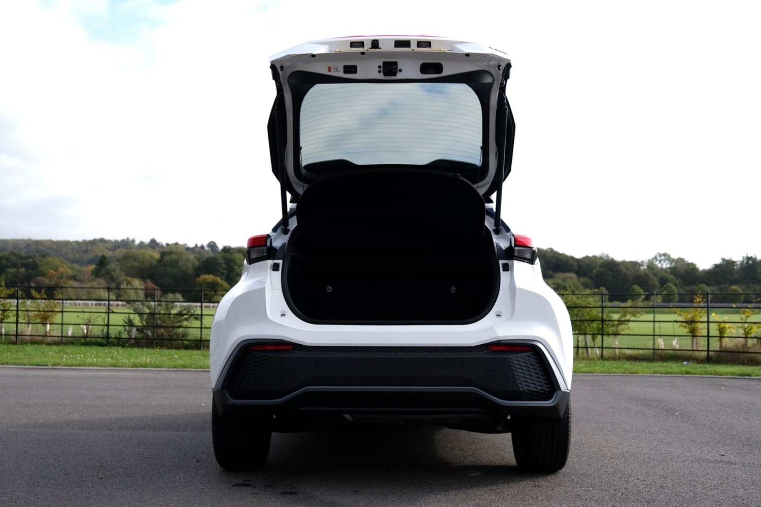 Used Toyota C-HR 2024 for sale - 76230984: Photo 11