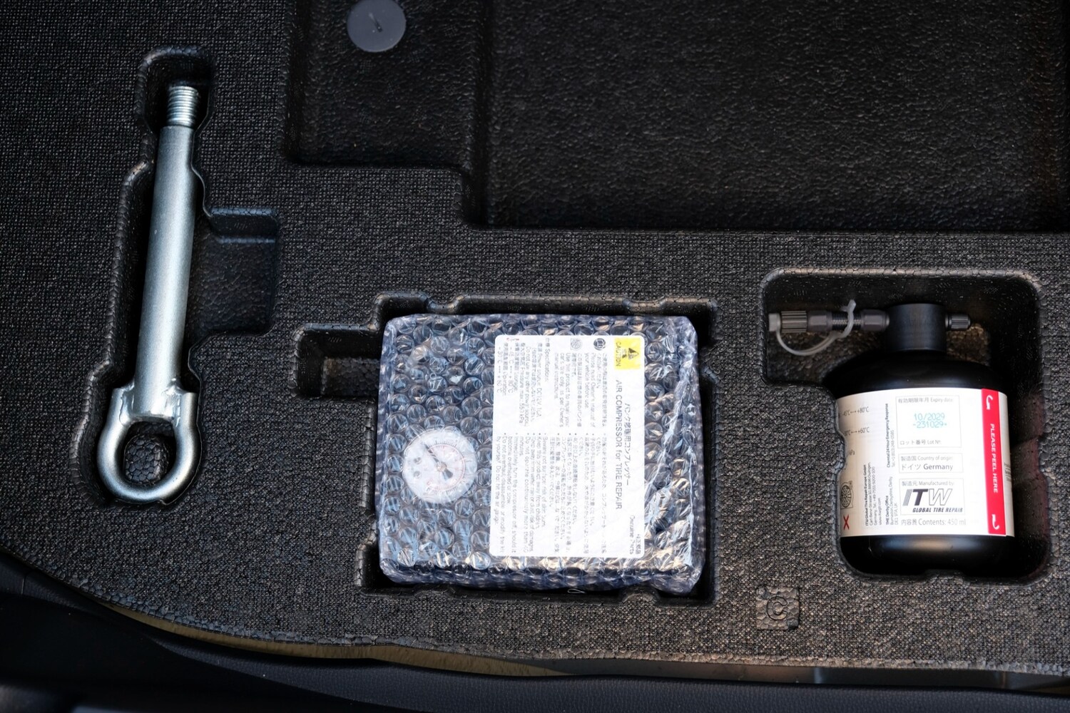 Used Toyota C-HR 2024 for sale - 76230984: Photo 25