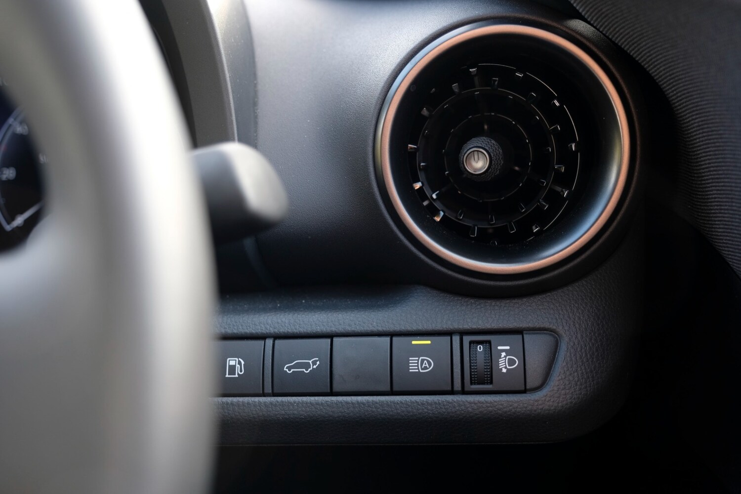 Used Toyota C-HR 2024 for sale - 76230984: Photo 39