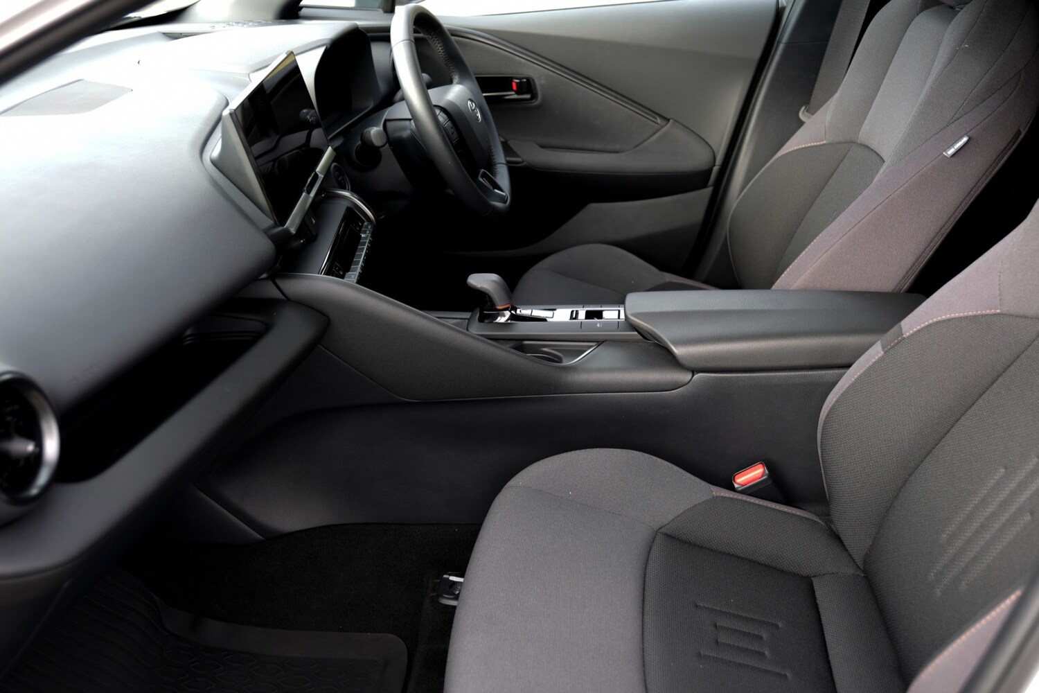 Used Toyota C-HR 2024 for sale - 76230984: Photo 50