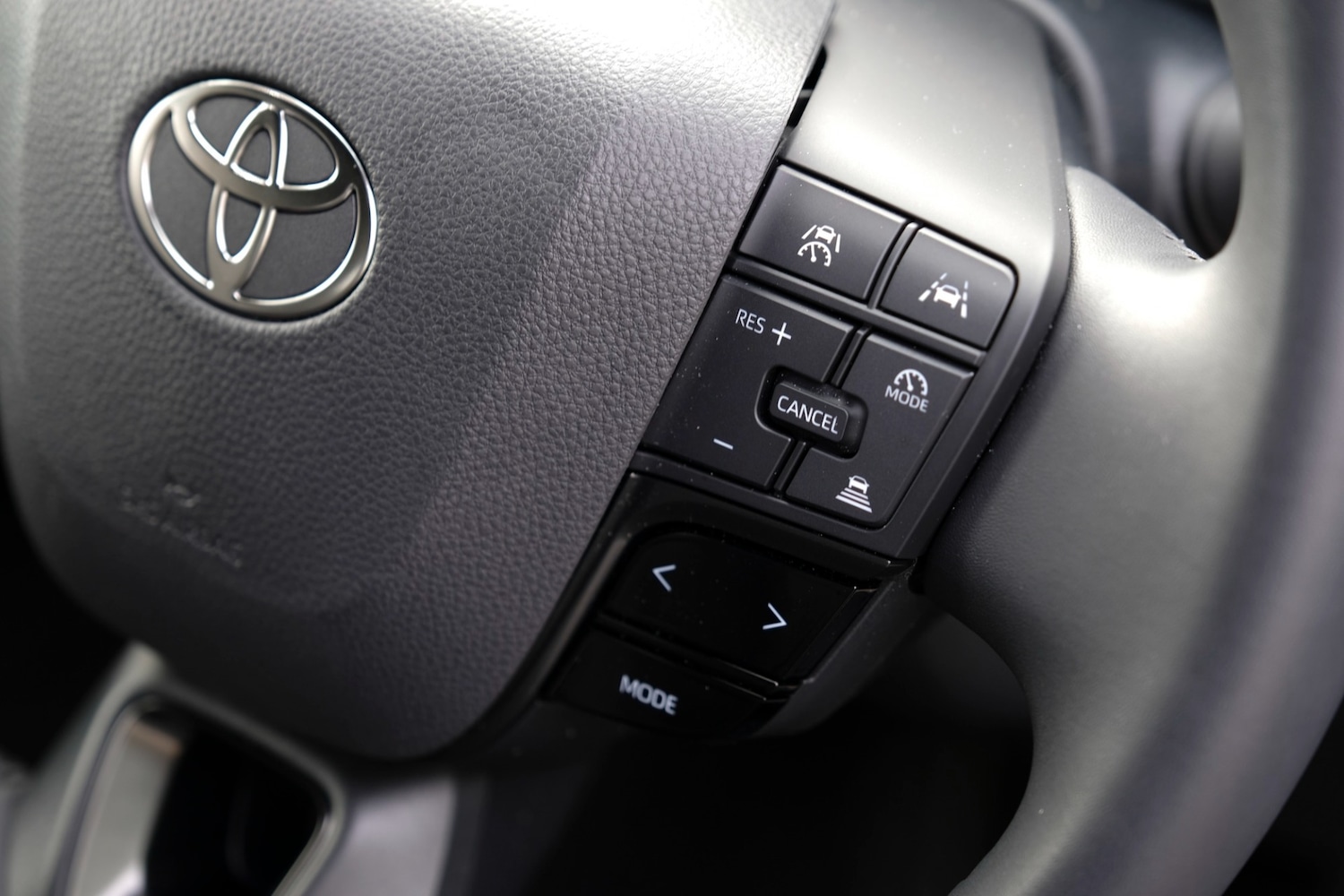 Used Toyota C-HR 2024 for sale - 76230984: Photo 53