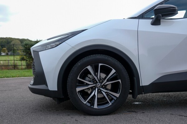 Used Toyota C-HR 2024 for sale - 76230984: Photo 61