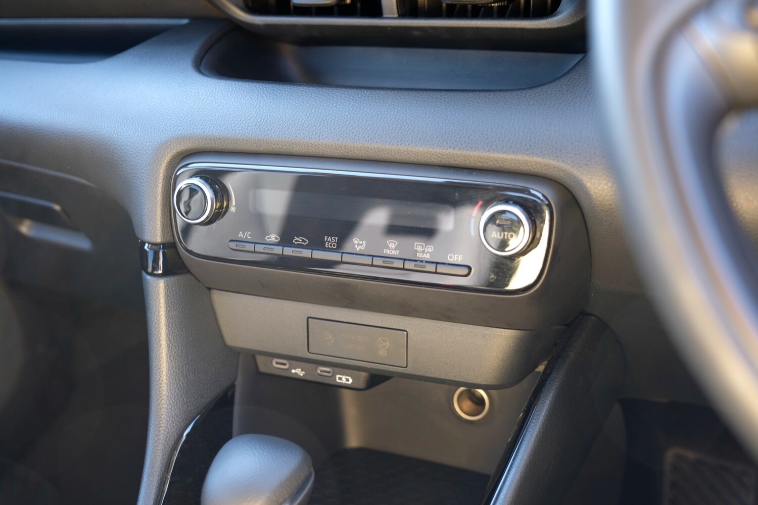 Used Toyota Yaris 2024 for sale - 77962054: Photo 20