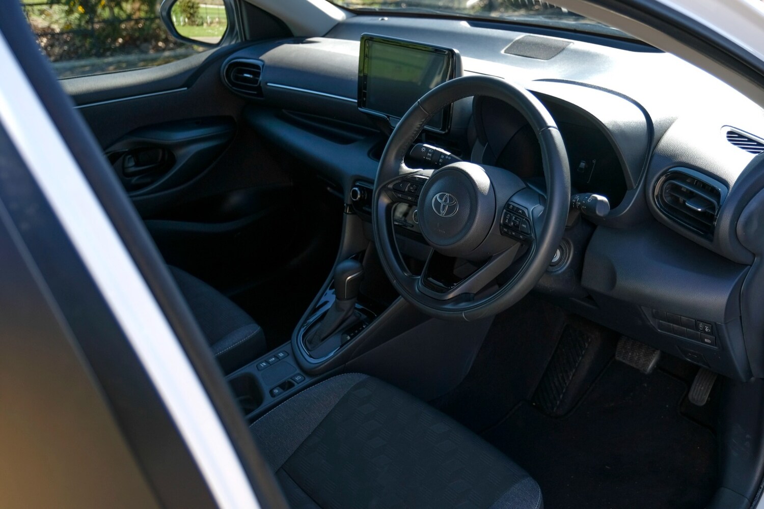 Used Toyota Yaris 2024 for sale - 77962054: Photo 3