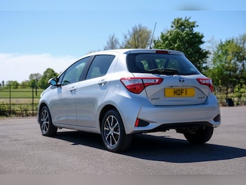 Used Toyota Yaris 2018 for sale - 78433900: Photo