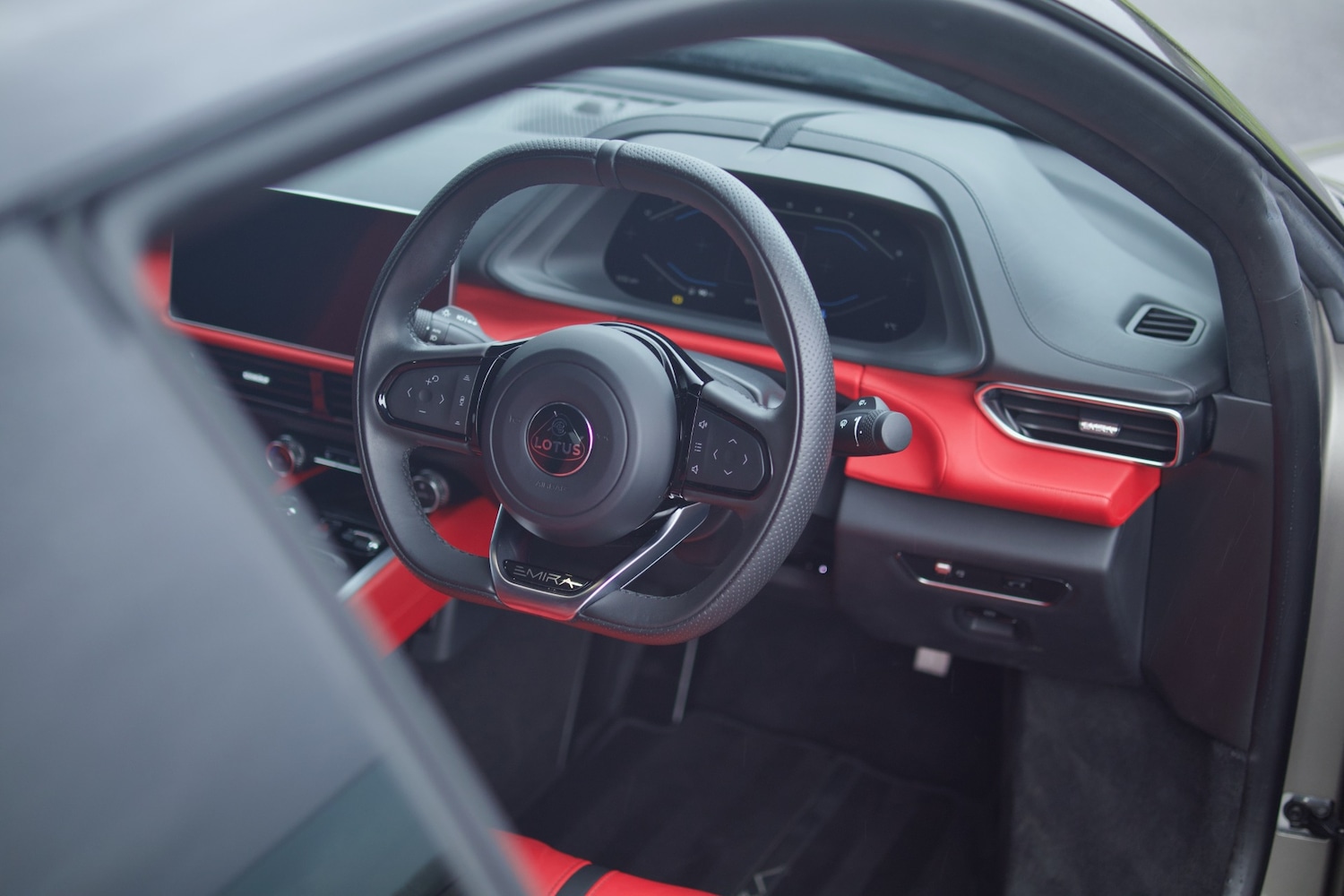 Used Lotus Emira 2023 for sale - 77284058: Photo 3