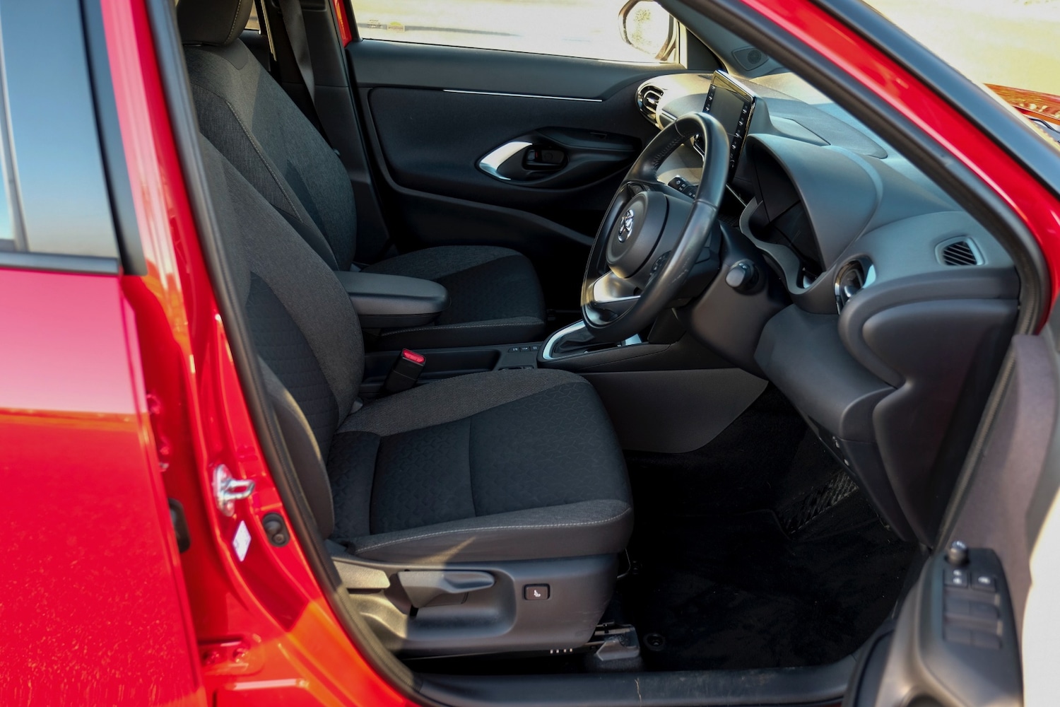 Used Toyota Yaris Cross 2023 for sale - 77135934: Photo 14