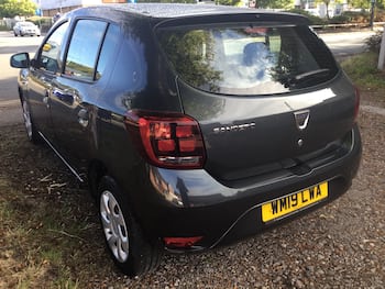 Used Dacia Sandero 2019 for sale - 79815381: Photo