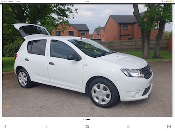 Used Dacia Sandero 2016 for sale - 78922002: Photo