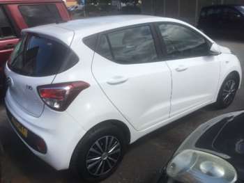 Used Hyundai i10 2018 for sale - 75428995: Photo