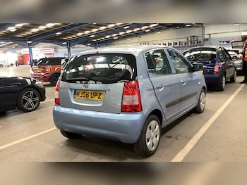 Kia - Picanto