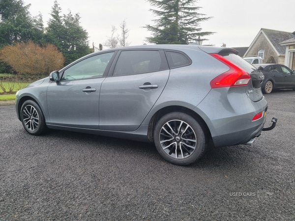 Used Volvo V40 2019 for sale - 77163935: Photo 2