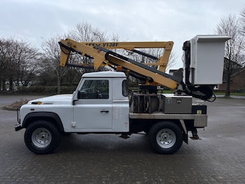 Used Land Rover Defender 2014 for sale - 77763970: Photo