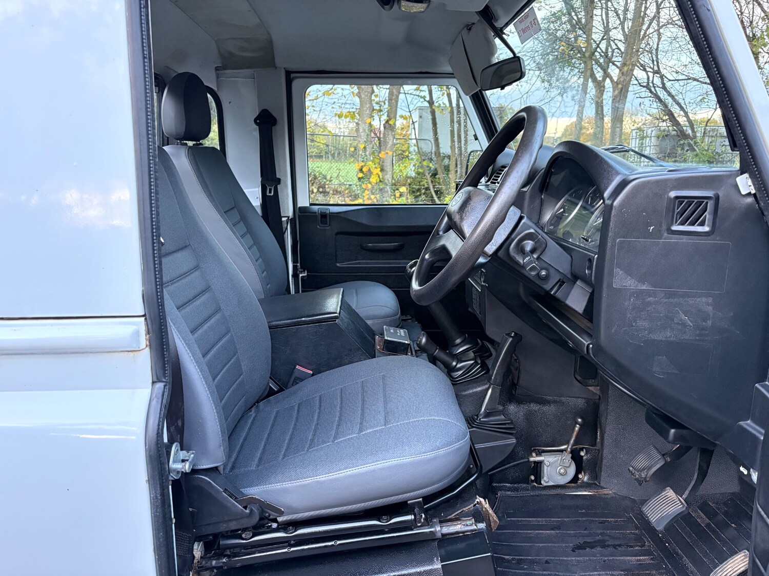 Used Land Rover Defender 2015 for sale - 76364845: Photo 12