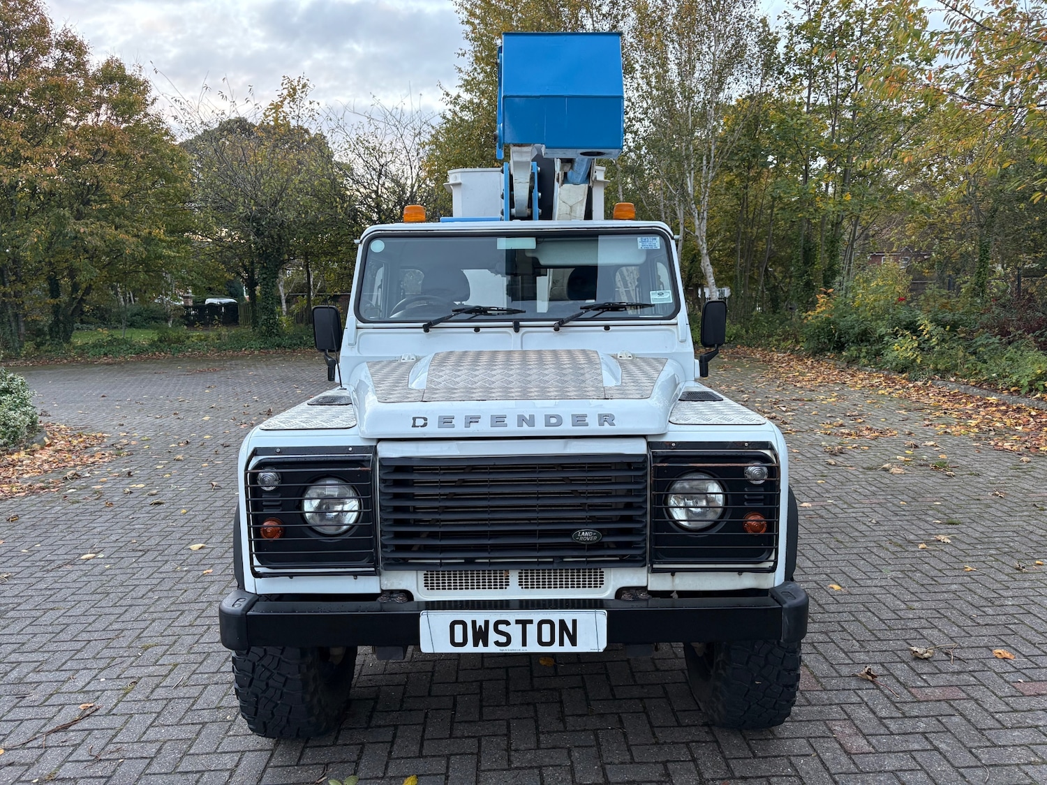 Used Land Rover Defender 2015 for sale - 76364845: Photo 2