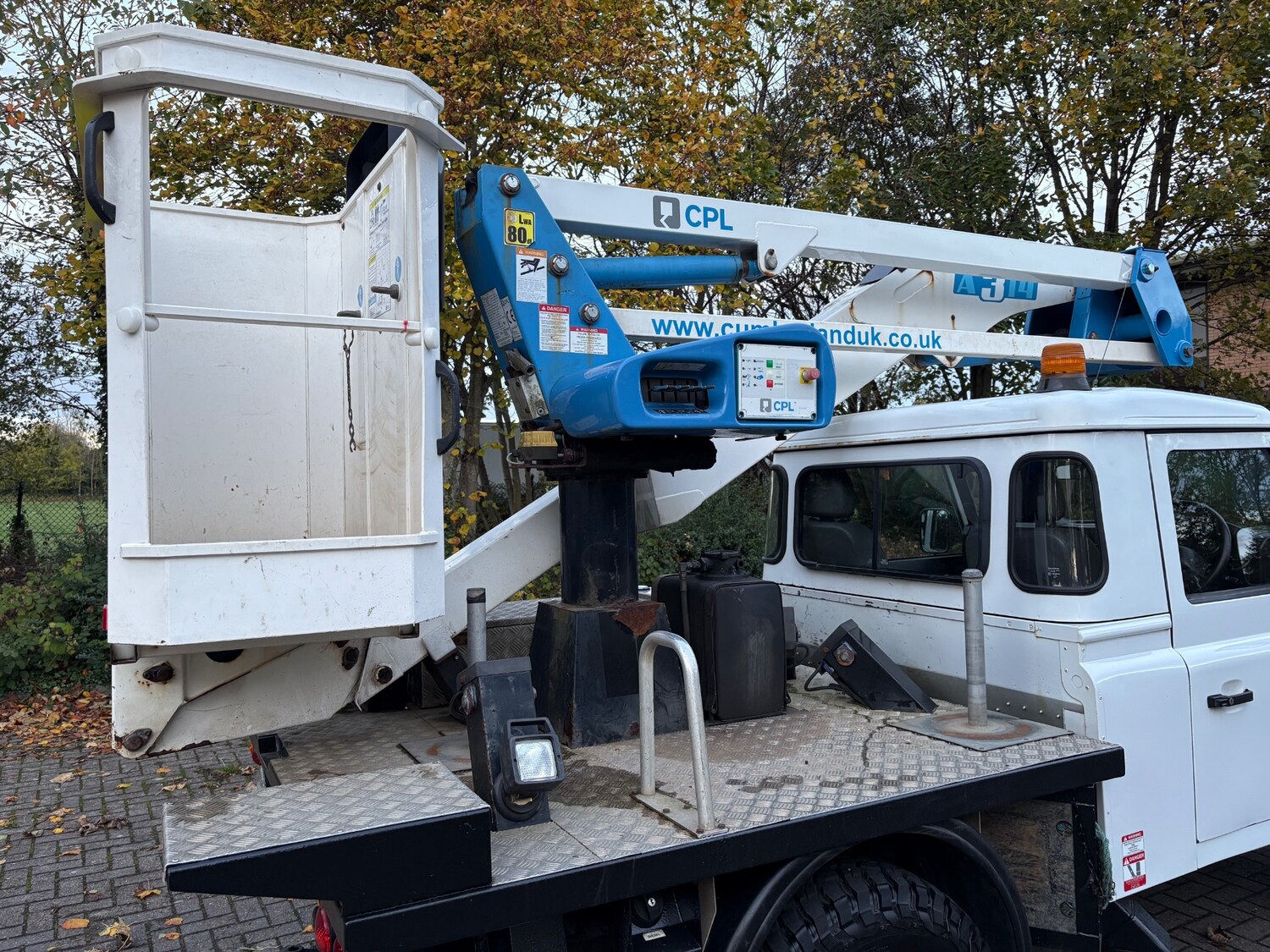 Used Land Rover Defender 2015 for sale - 76364845: Photo 7