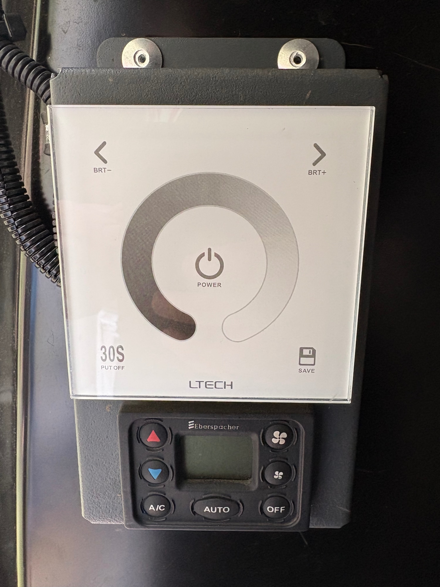 Used Ford Transit Custom 2017 for sale - 77818123: Photo 2