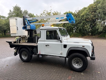 Used Land Rover Defender 2015 for sale - 79418123: Photo
