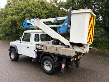 Used Land Rover Defender 2015 for sale - 79418123: Photo