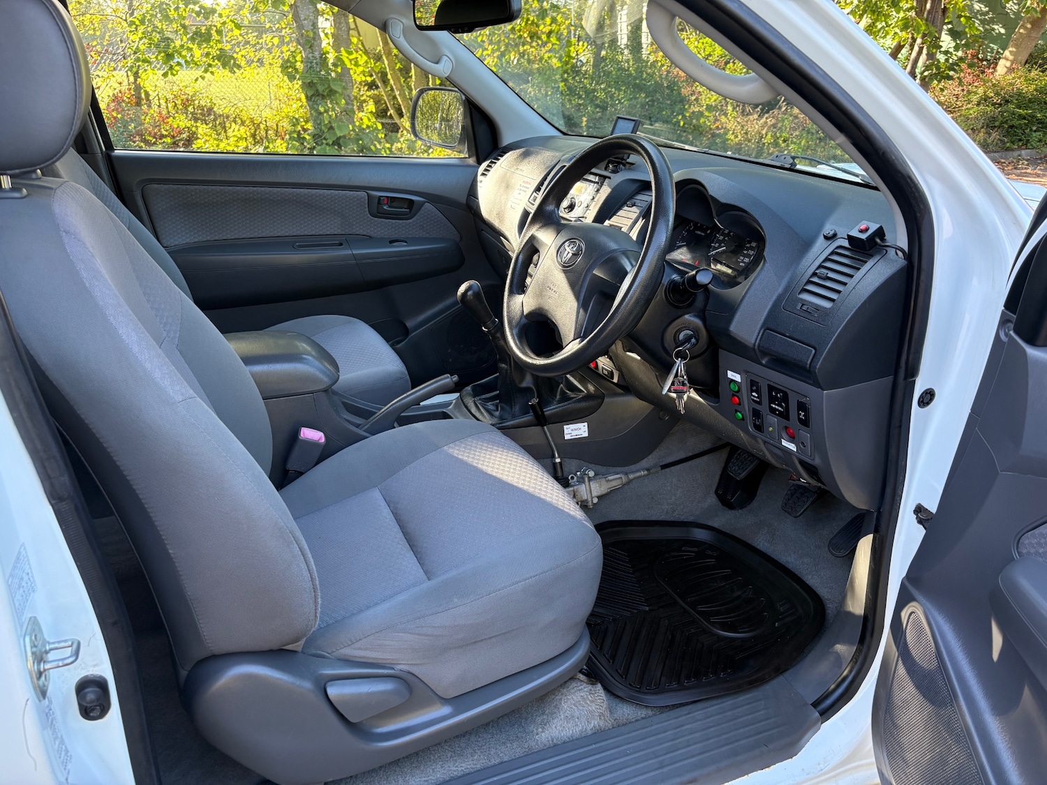 Used Toyota Hilux 2013 for sale - 76047693: Photo 19