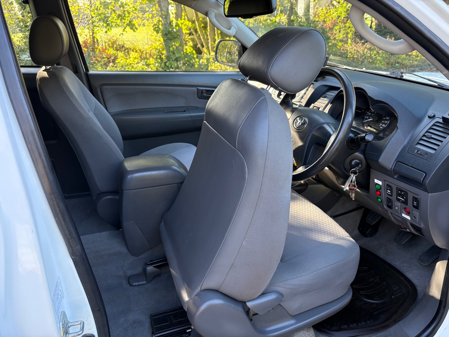 Used Toyota Hilux 2013 for sale - 76047693: Photo 21